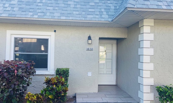 Fairway Springs Villa | Stunning End Unit Villa - Fully Remodeled in Seven Springs Golf & Country Cub