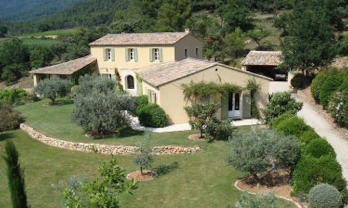 Le Barroux House | Stunning family house & pool close to Mt Ventoux set in woodland and vineyards
