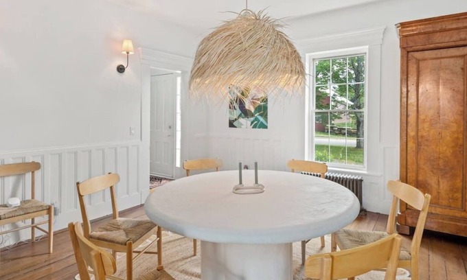 Morrisville House | Stunning Farmhouse 5 minutes to Stowe with Views!