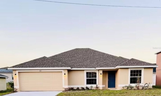 Kissimmee House | Stunning Four Bedrooms Two Baths