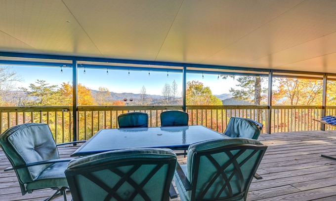 Franklin Cabin | Stunning Franklin Cabin w/Deck & Mountain Views