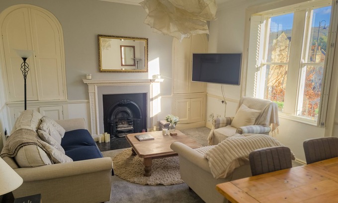 Bath Apartment | Stunning Georgian Spacious Apartment Central Bath