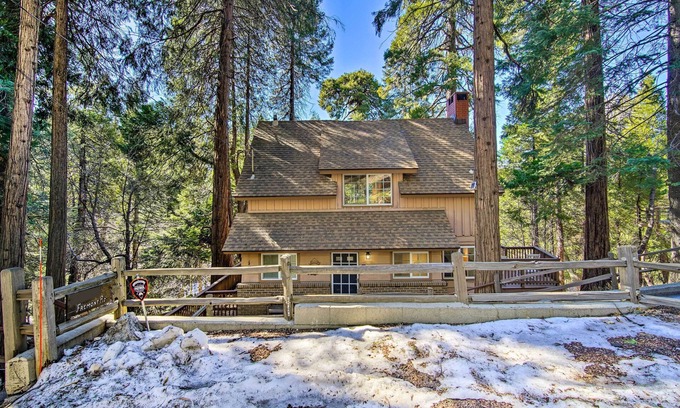 Cedar Glen Cottage | Stunning Getaway in Lake Arrowhead!