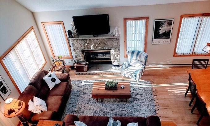 White Haven House | Stunning Golf and Ski Jack Frost Mountain Retreat