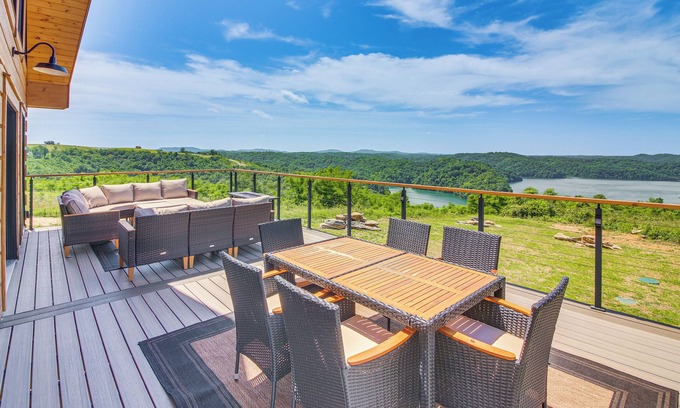 Hilham Cabin | Stunning Hilham Home w/Hot Tub, Views & Fire Pit!