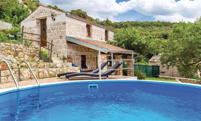 Supetarska Draga House | Stunning home in Supetarska Draga
