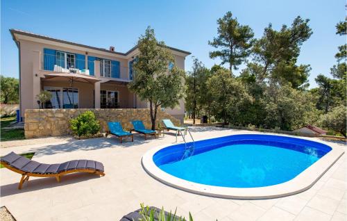 Palit House | Stunning Home In Banjol