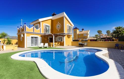 Mazarron House | Stunning Home In Mazarrón With Kitchen