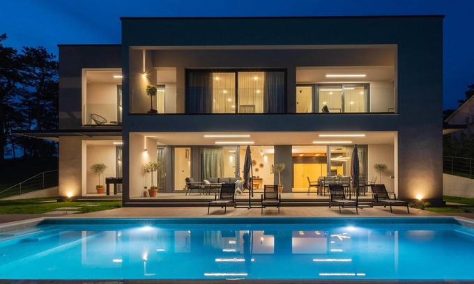 Martinski House | Stunning home in Nedescina with WiFi