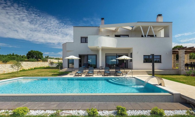 Visnjan House | Stunning home in Porec with sauna