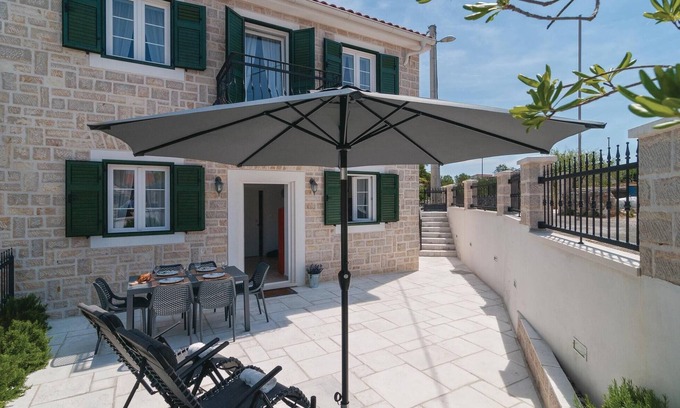 Primosten House | Stunning home in Primosten with kitchen