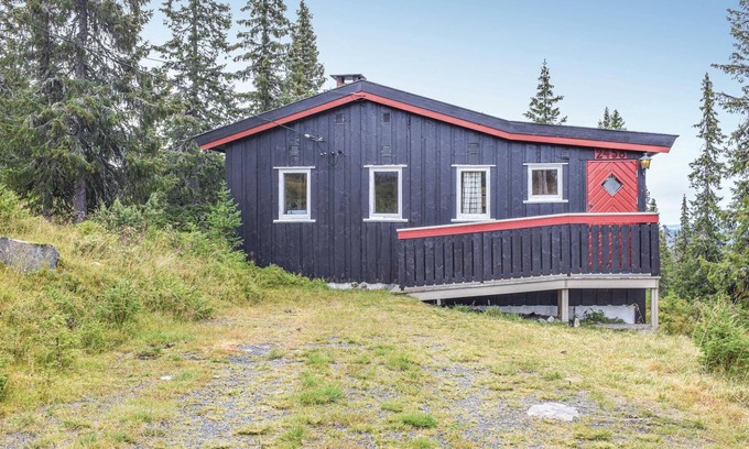 Sjusjoen House | Stunning home in Sjusjøen with kitchen