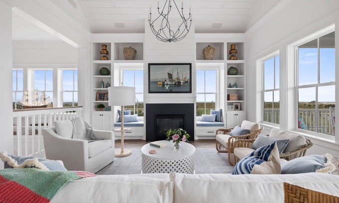 Galveston House | Stunning Home Steps from Beach! 5 Bd + 4.5 Baths w/Elevator Beachtown Galveston