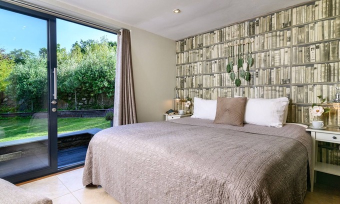 Mousehole House | Stunning House above Mousehole Harbour, Relax in Space & Style, Garden & Parking
