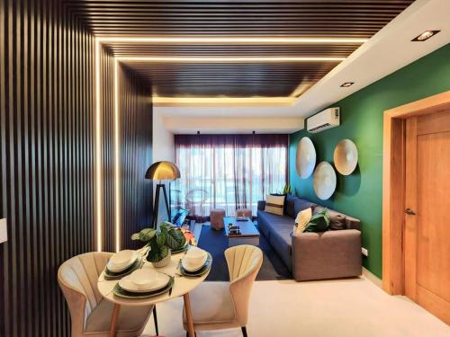 Downtown Santo Domingo Apartment | Stunning infinity pool apartment