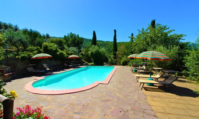 Polvano Villa | Stunning private villa for 4 people with private pool, WIFI, A/C, TV and parking, close to Cortona