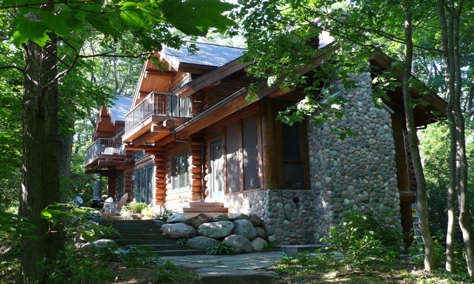 New Era Cabin | Stunning Lake Michigan Log and Stone Cabin - 10% off July 2025!