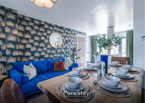 Failsworth House | Stunning Manchester House by PureStay - 8 beds with Free Parking