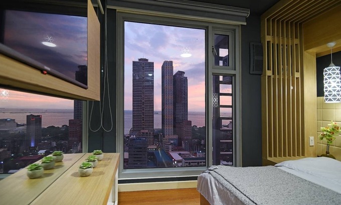 Barangay 670 Condo | Stunning Manila Bay View near US Embassy