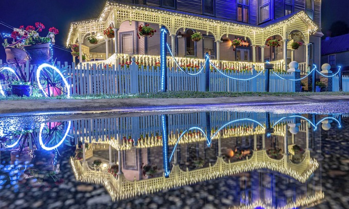 Palatka House | Stunning Mansion! Great for family gatherings. Hundreds of FIVE STAR Reviews.