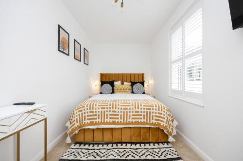 Hove Apartment | Stunning modern space in Hove & free parking