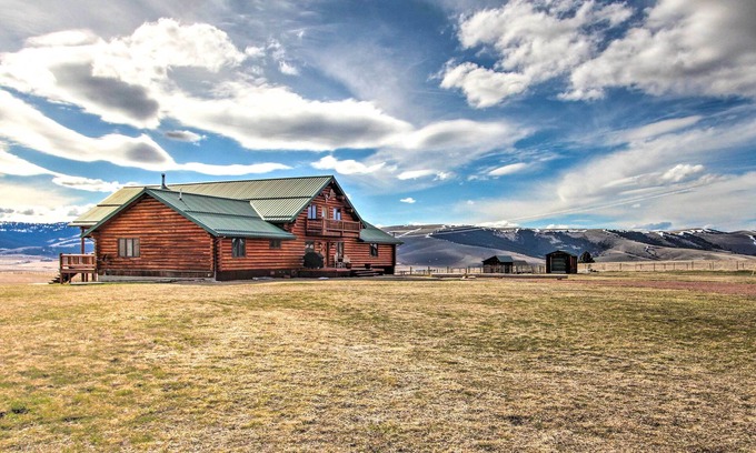 Philipsburg Cabin | Stunning Mountain-View Ranch on 132 Acres!