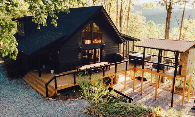 Blairsville Cabin | Stunning Mountain Views Cabin on 14 acres! Hot tub, Game room, 5mi to town.