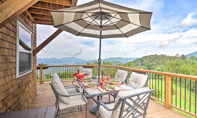 Hot Springs House | Stunning Mountain Views: Hot Springs Hideaway!