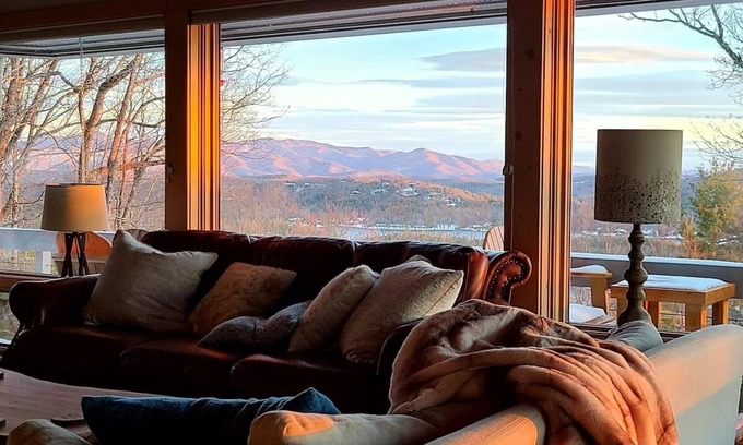 Lake Toxaway House | Stunning Mtn Views in Western NC W/Waterfall Hikes
