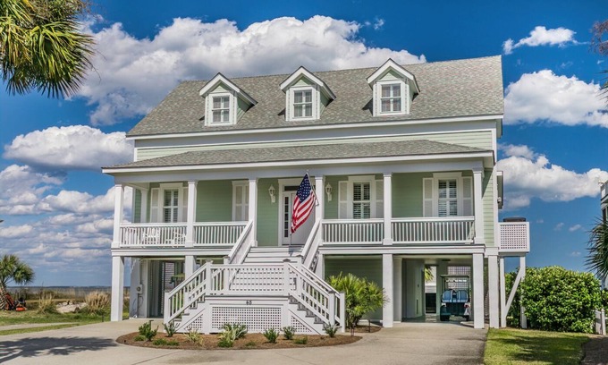 Beaufort House | STUNNING NEW LISTING - Ocean and Beach Views - Sleeps 12