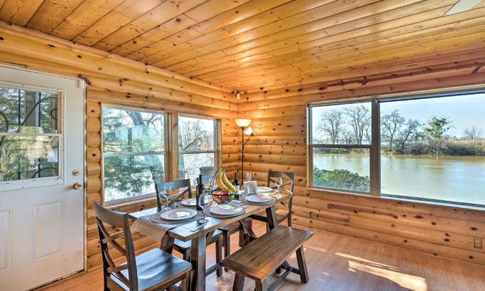 Nicolaus House | Stunning Nicolaus Getaway on Feather River!