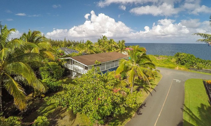 Keaau House | Stunning Ocean Views - Whale House Hawaii