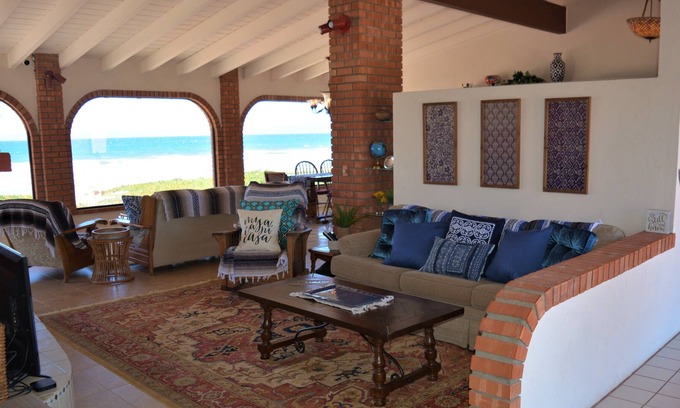 Lengueta Arenosa House | Stunning Oceanfront Family Beach House