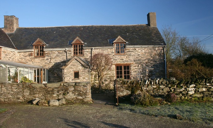 Corwen House | Stunning Period Farmhouse in Rural Setting