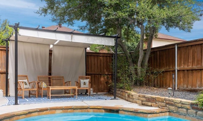 North Central Carrollton House | Stunning Pool, Beautiful 3/2 home w/Outdoor Space!