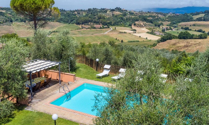 San Miniato Villa | Stunning private villa for 8 guests with WIFI, A/C, private pool, TV, terrace and parking