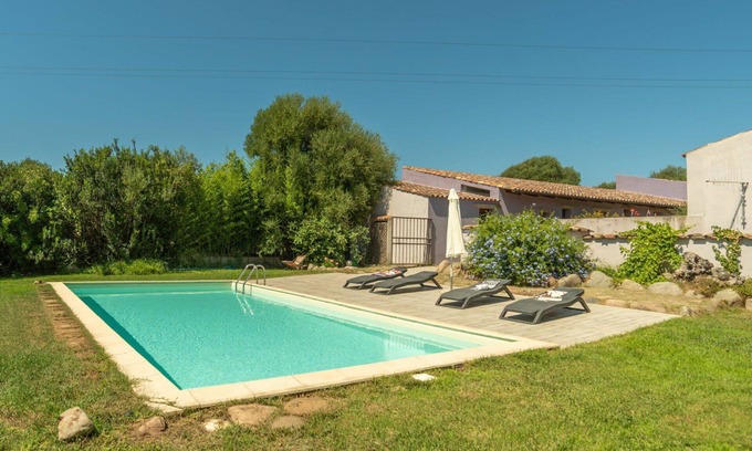 Viddalba House | Stunning private villa with A/C, WIFI, private pool, TV, patio, pets allowed and panoramic view