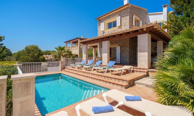 Cala Mesquida House | Stunning private villa for 8 people with WIFI, private pool, A/C, TV, terrace and pets allowed