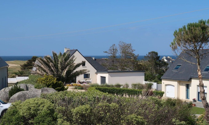 Kerlouet House | Stunning private villa for 8 guests with WIFI, TV, terrace and parking