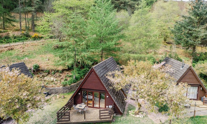 Kilfinnan House | Stunning private villa for 4 guests with WIFI, TV, balcony, panoramic view and parking