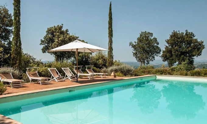 Camigliano Villa | Stunning private villa for 12 people with private pool, A/C, WIFI, TV and panoramic view
