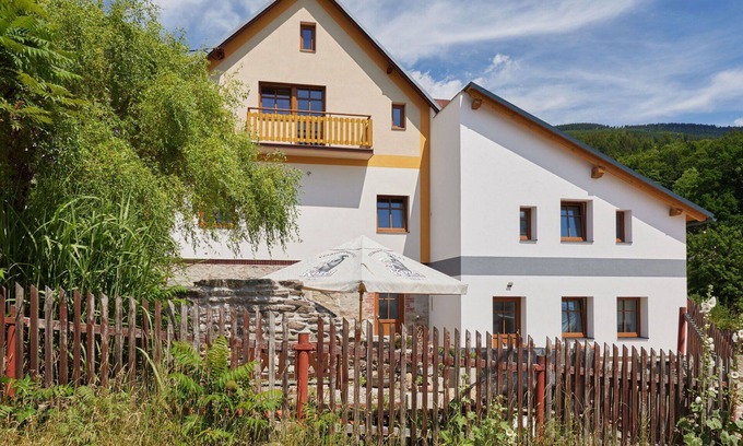 Cerny Dul Villa | Stunning private villa for 15 people with WIFI, TV, balcony, pets allowed and parking