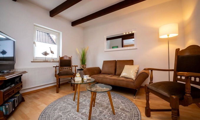 Marsberg House | Stunning private villa for 4 people with WIFI, TV, terrace, pets allowed and parking