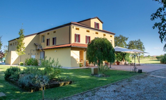 Noventa Padovana Villa | Stunning private villa for 7 people with A/C, WIFI and parking
