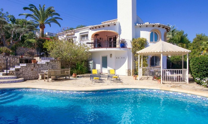 Panorama Villa | Stunning private villa for 6 guests with A/C, WIFI, private pool, TV, patio and parking