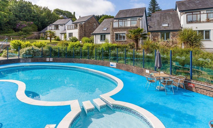 Carnon Downs House | Stunning private villa for 4 people with pool, WIFI, TV, patio and pets allowed