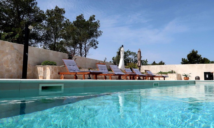Zaton Villa | Stunning private villa for 8 guests with A/C, hot tub, private pool, WIFI, TV and patio