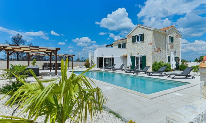 Zaton Villa | Stunning private villa for 10 people with private pool, hot tub, WIFI, A/C, TV, patio and parking