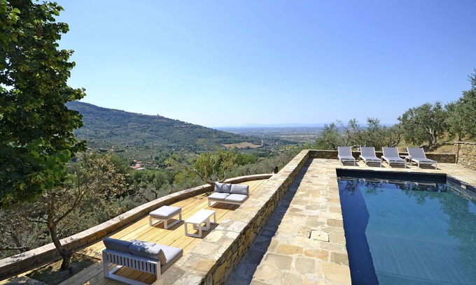 San Pietro a Cegliolo Villa | Stunning private villa for 8 people with private pool, A/C, WIFI, TV, patio and panoramic view