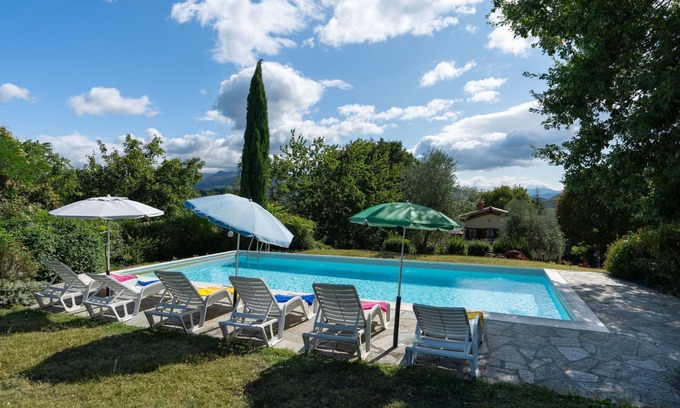 Dicomano Villa | Stunning private villa for 8 people with WIFI, hot tub, private pool, TV and panoramic view